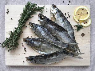 Сиг вяленый: Вобла вяленая астраханская крупная